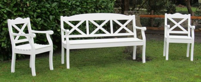 wetterfeste massive holz gartenbank mit kreuzsprossen im rückenteil